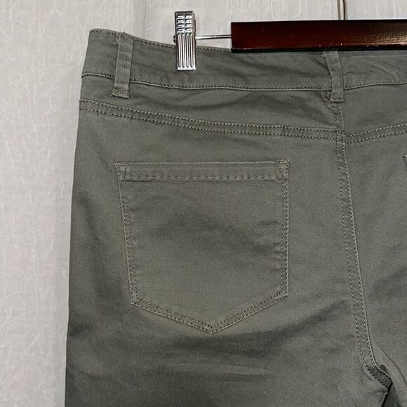 Just Jeans 12 Camo Army Green Cotton Shorts - Picture 7 of 11